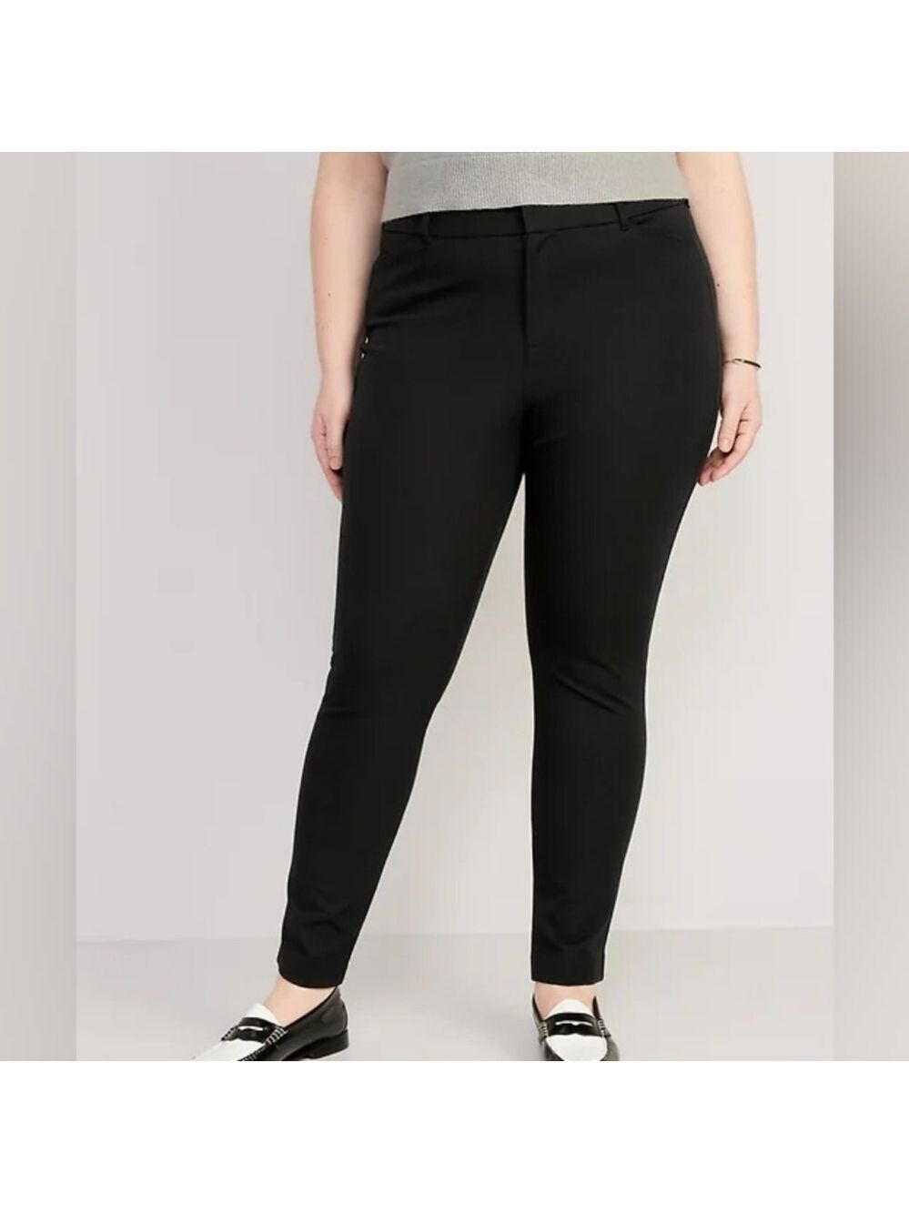 30 • Old Navy • High-Waisted Pixie Skinny Pants 563